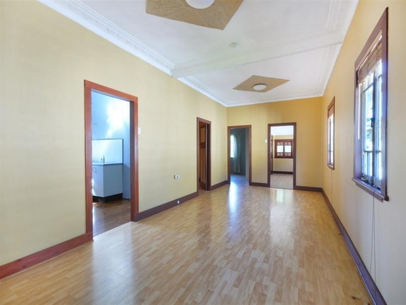 24 Bennetts Road, Camp Hill QLD 4152