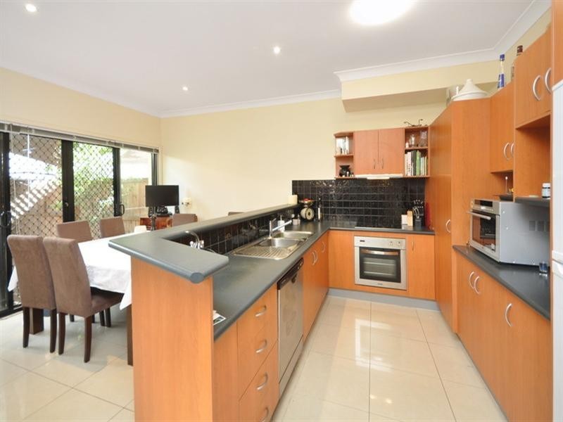 12a Kirkland Avenue, Coorparoo QLD 4151