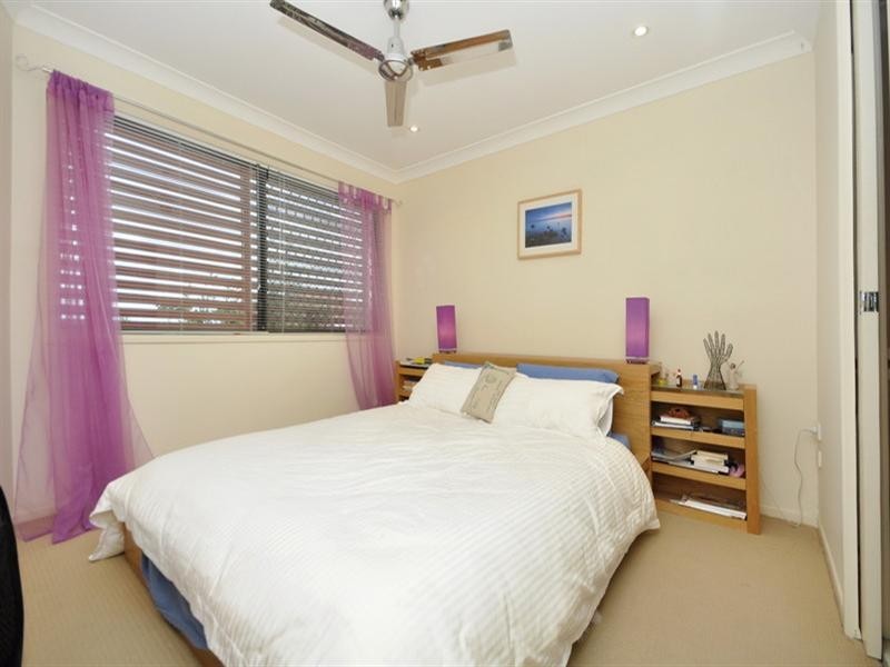 12a Kirkland Avenue, Coorparoo QLD 4151