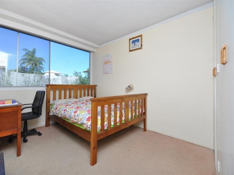 4/223 Cavendish Road, Coorparoo QLD 4151