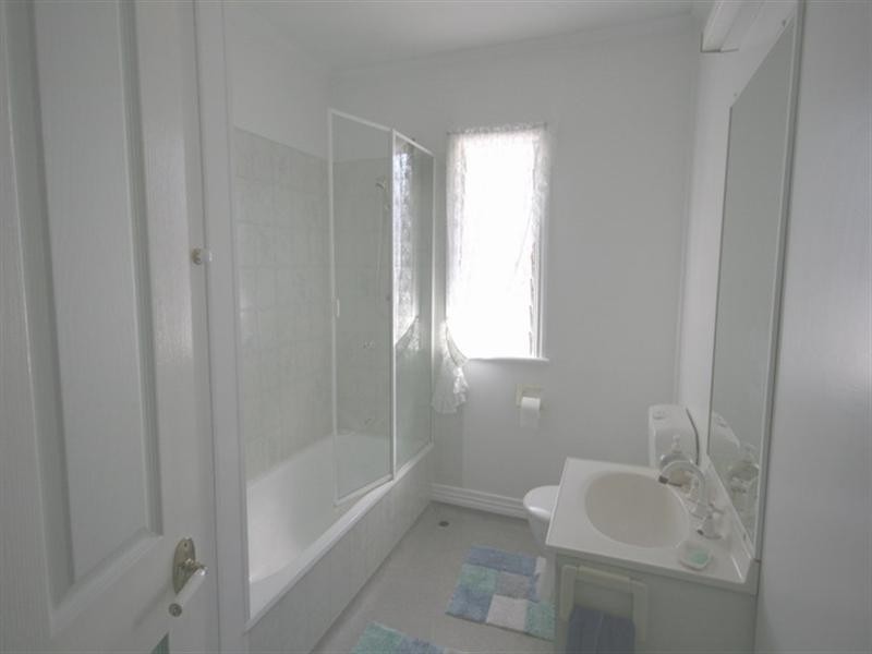 109 Layard Street, Holland Park QLD 4121