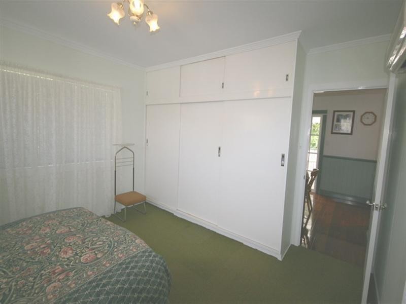 109 Layard Street, Holland Park QLD 4121