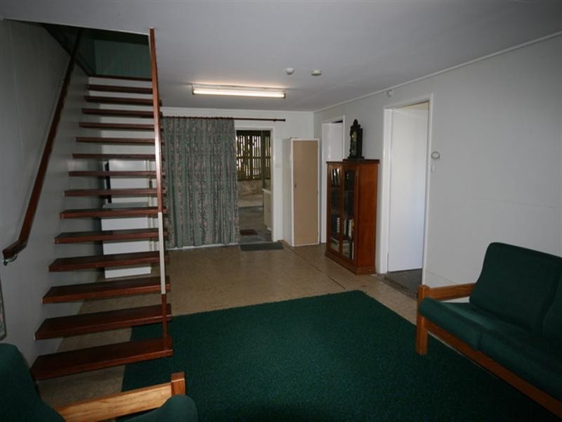 109 Layard Street, Holland Park QLD 4121