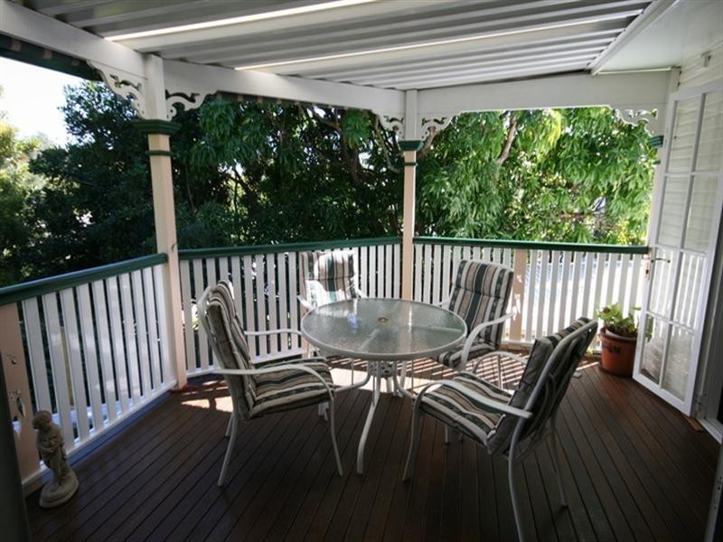 109 Layard Street, Holland Park QLD 4121