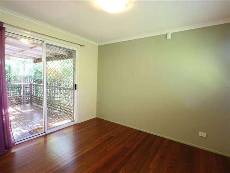 172 Messines Ridge Road, Holland Park West QLD 4121