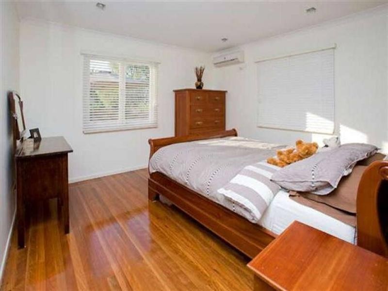 138 Bapaume Road, Holland Park West QLD 4121