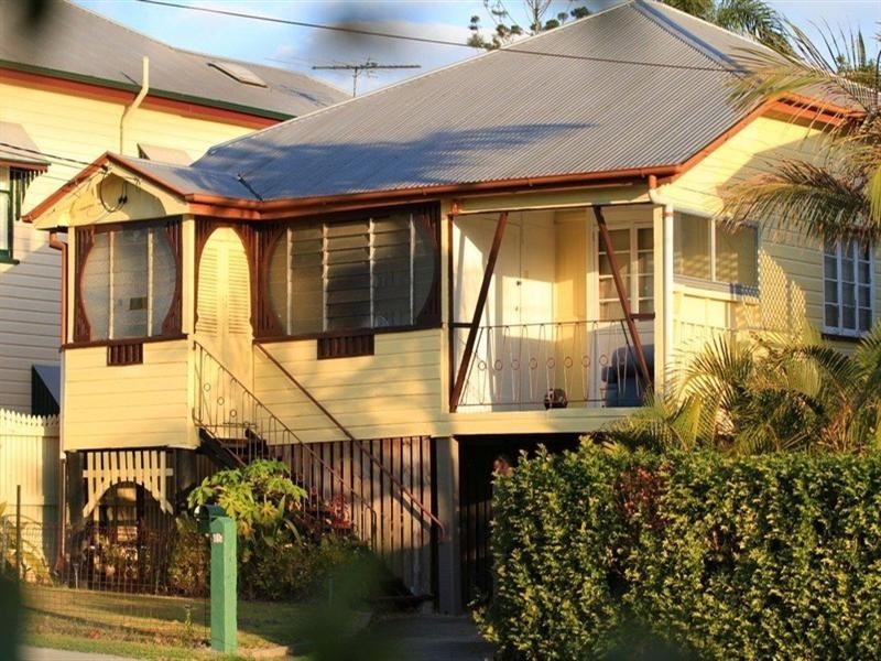 65 Macrossan Avenue, Norman Park QLD 4170