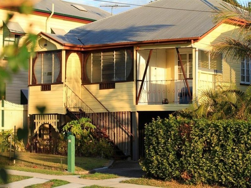 65 Macrossan Avenue, Norman Park QLD 4170