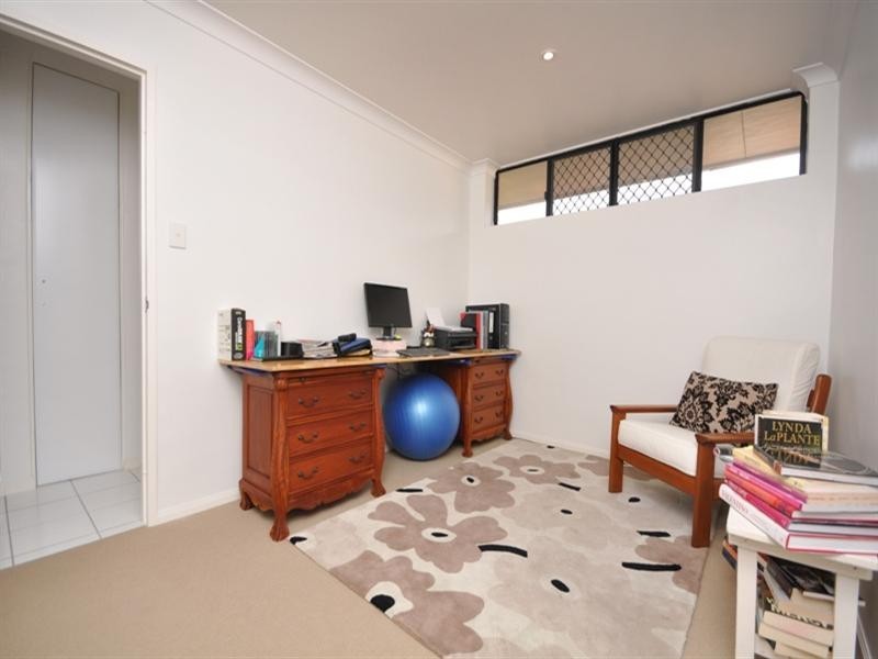 4/53 Nicklin Street, Coorparoo QLD 4151