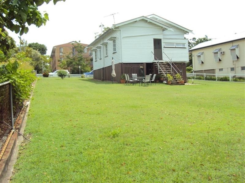 12 Talbot Street, Coorparoo QLD 4151