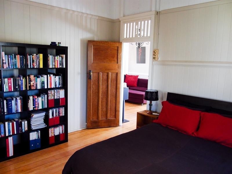 42 Derby Street, Coorparoo QLD 4151