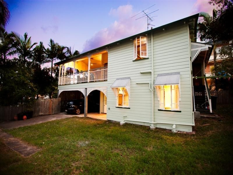 42 Derby Street, Coorparoo QLD 4151