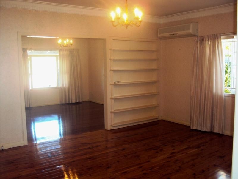 92 Solar Street, Coorparoo QLD 4151