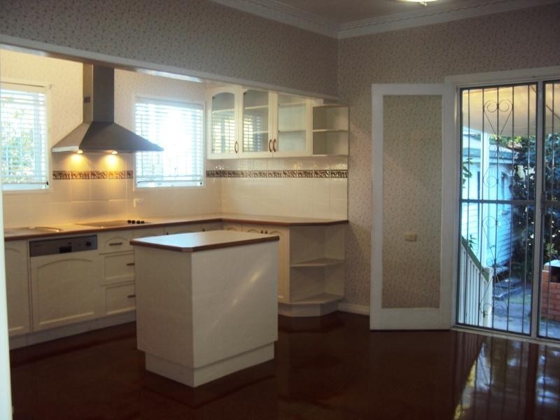 92 Solar Street, Coorparoo QLD 4151