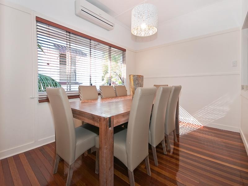 38 Douglas Street, Greenslopes QLD 4120