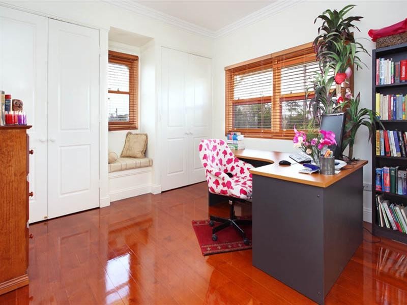 70 Nicholson Street, Greenslopes QLD 4120