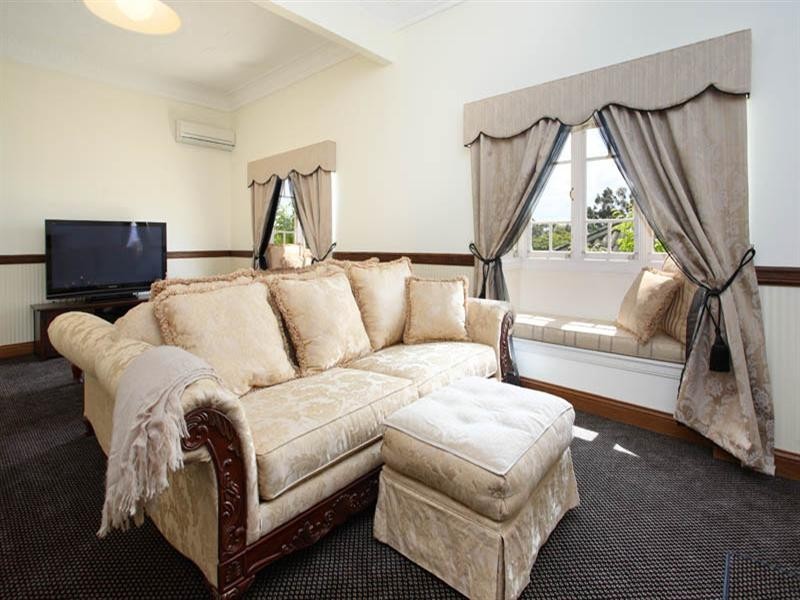 70 Nicholson Street, Greenslopes QLD 4120