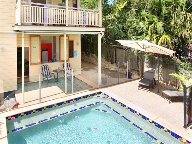 70 Nicholson Street, Greenslopes QLD 4120