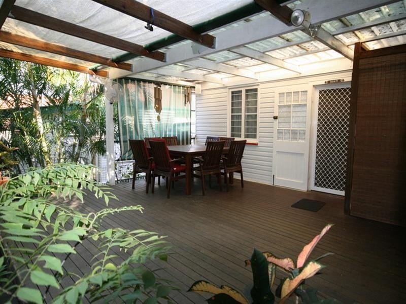 34 Third Street, Camp Hill QLD 4152