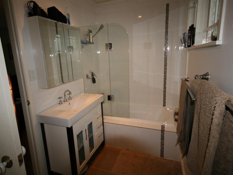 34 Third Street, Camp Hill QLD 4152