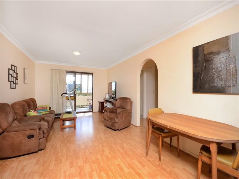6/10 Knowsley Street, Greenslopes QLD 4120