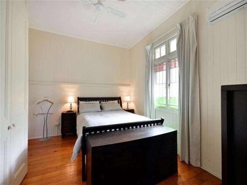 21 Bundah Street, Camp Hill QLD 4152