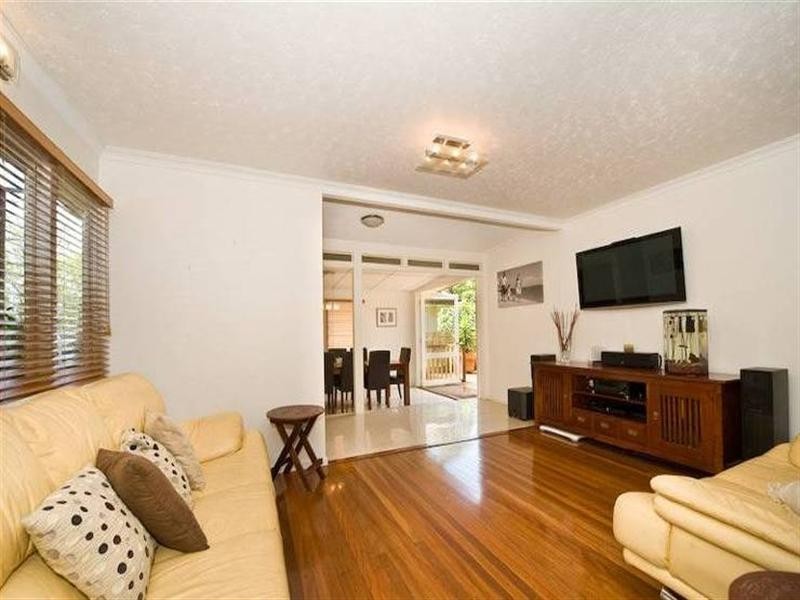 138 Bapaume Road, Holland Park West QLD 4121