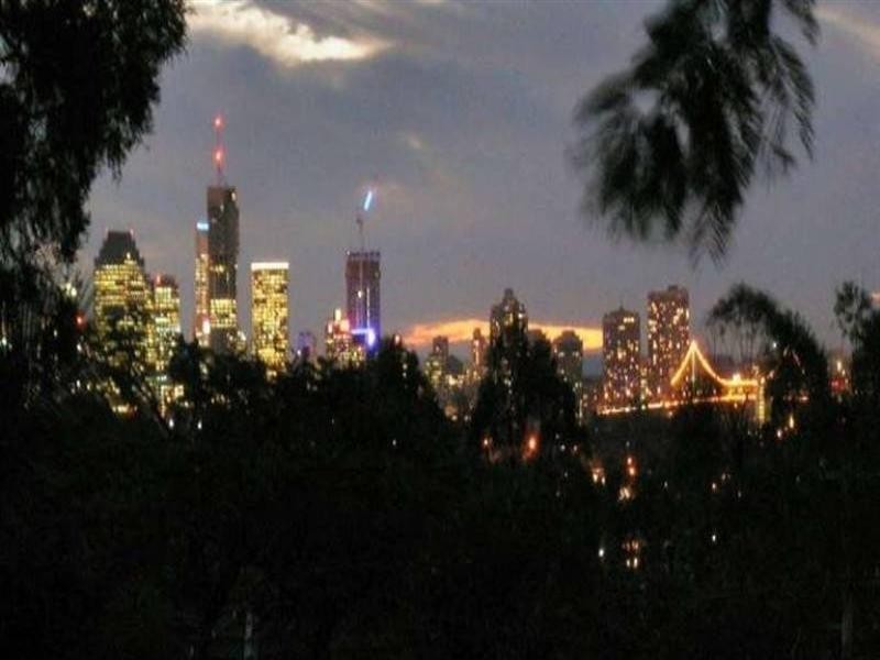 15 Mackay Street, Coorparoo QLD 4151