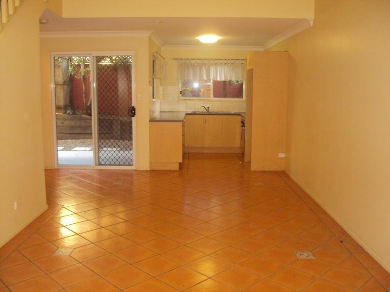 3/14 Beanga Street, Greenslopes QLD 4120