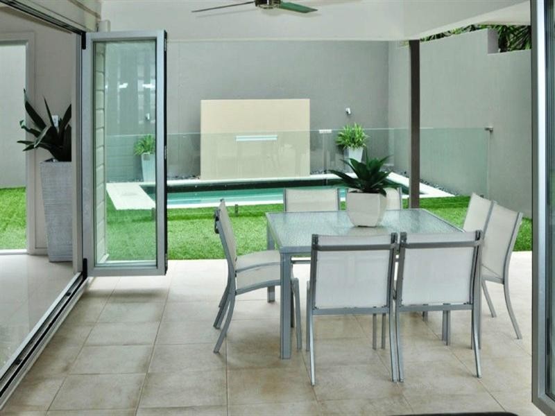 213 Ferguson Road, Norman Park QLD 4170