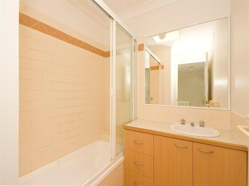 13/37 Birdwood Road, Holland Park West QLD 4121