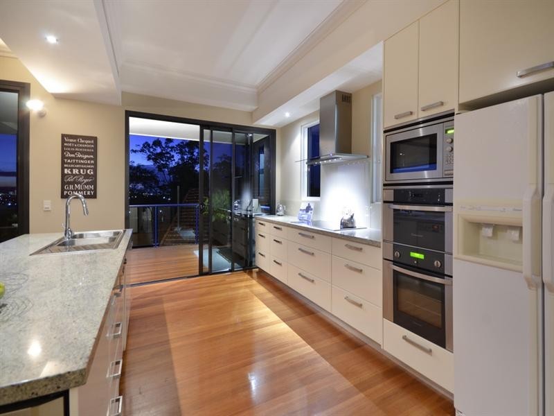 11 Buena Vista Avenue, Coorparoo QLD 4151