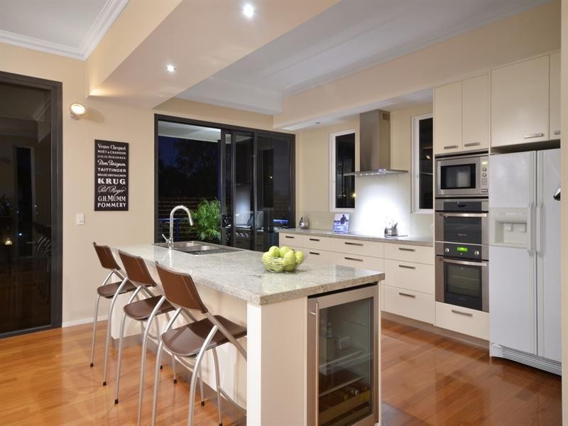 11 Buena Vista Avenue, Coorparoo QLD 4151