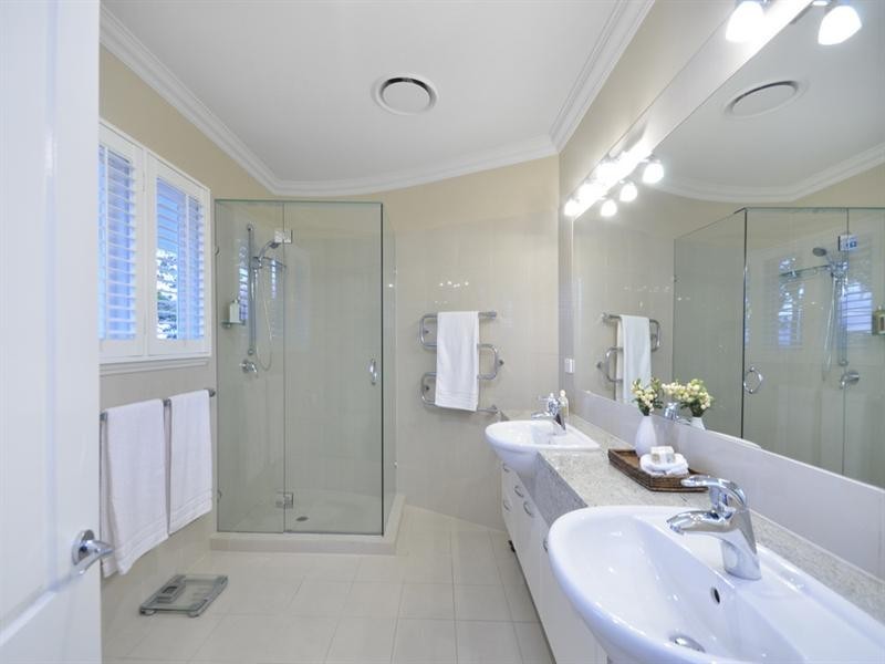 11 Buena Vista Avenue, Coorparoo QLD 4151