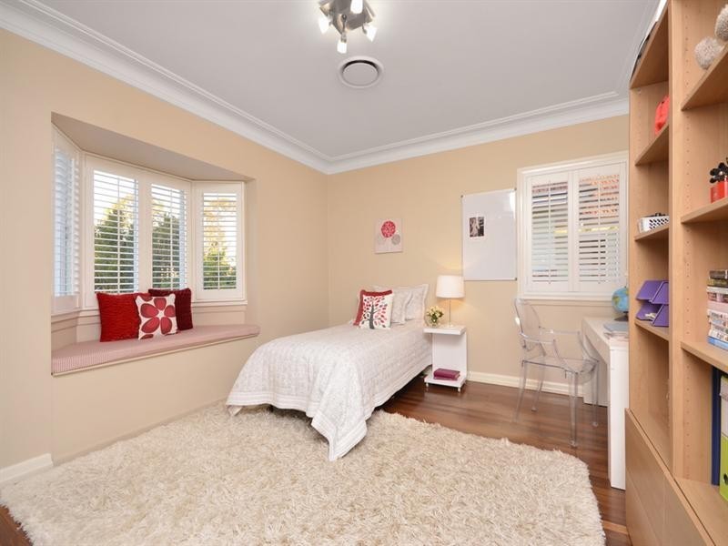 11 Buena Vista Avenue, Coorparoo QLD 4151