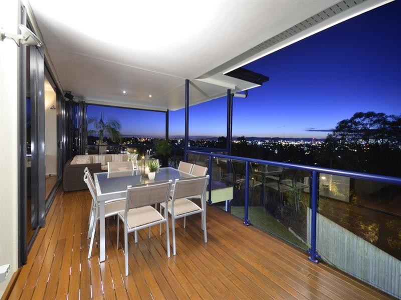 11 Buena Vista Avenue, Coorparoo QLD 4151