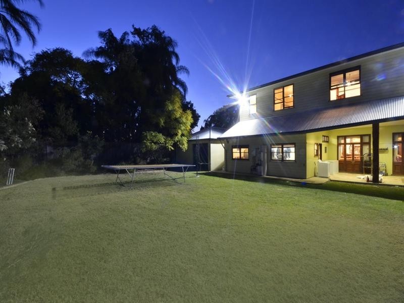 257 CHATSWORTH Road, Coorparoo QLD 4151