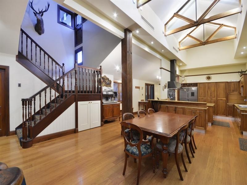 257 CHATSWORTH Road, Coorparoo QLD 4151