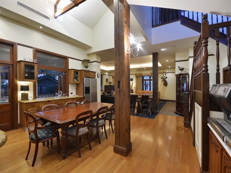 257 CHATSWORTH Road, Coorparoo QLD 4151