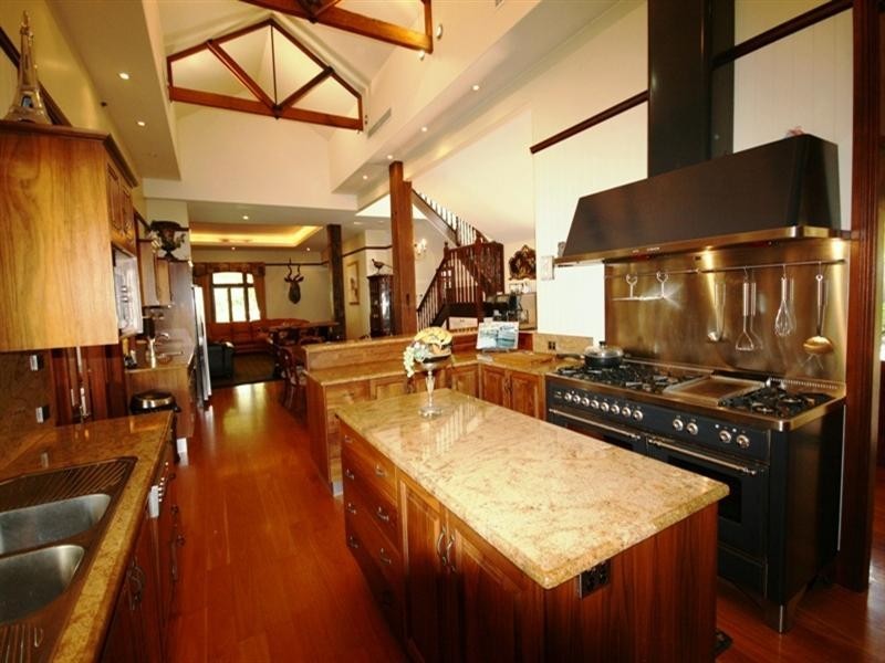 257 CHATSWORTH Road, Coorparoo QLD 4151