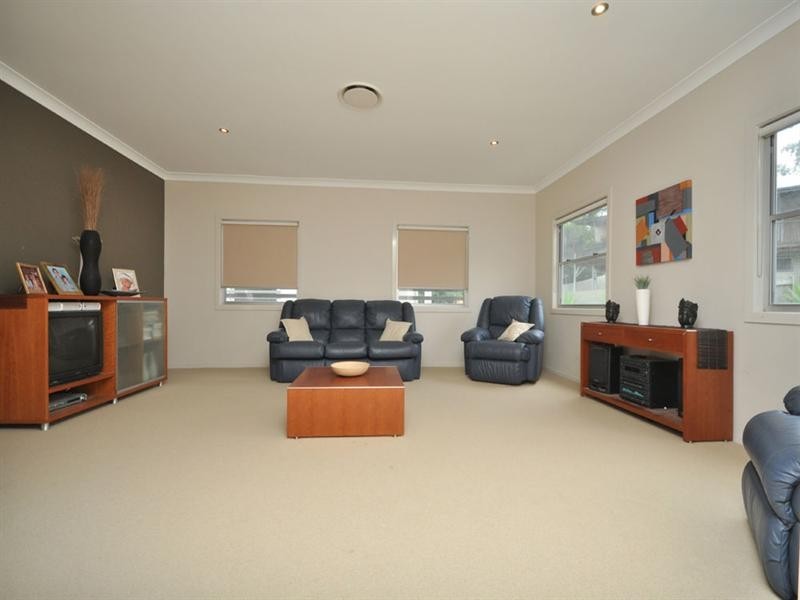 213 Ferguson Road, Seven Hills QLD 4170