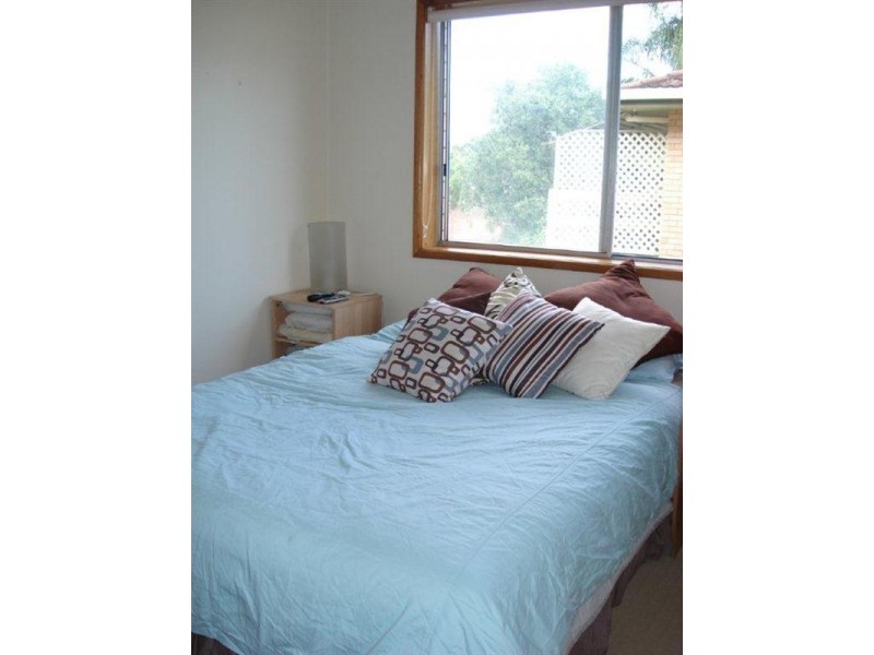 2/16 McLay Street, Coorparoo QLD 4151