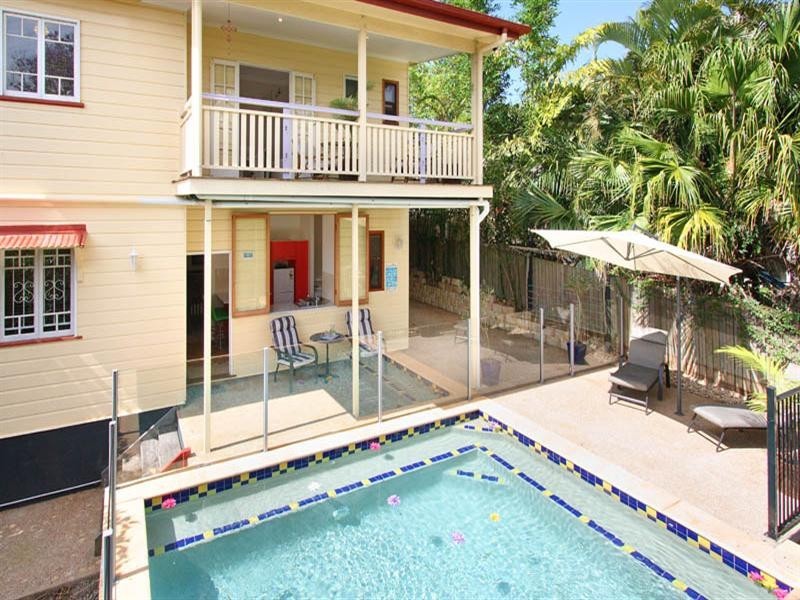 70 Nicholson Street, Greenslopes QLD 4120