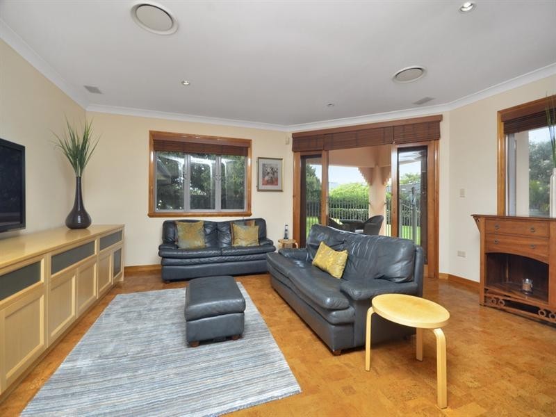 708 Musgrave Road, Robertson QLD 4109
