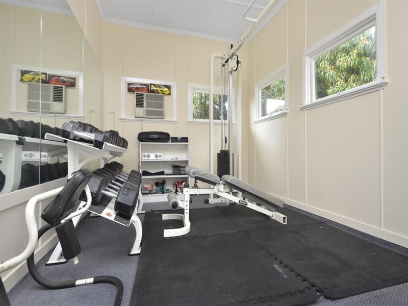 708 Musgrave Road, Robertson QLD 4109
