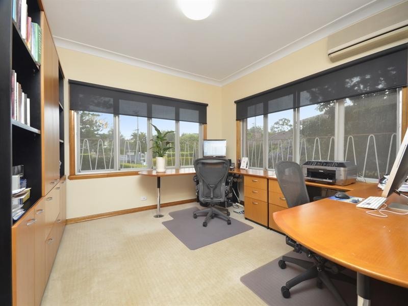 708 Musgrave Road, Robertson QLD 4109