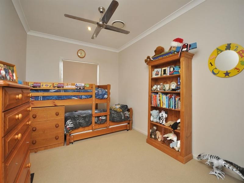 213 Ferguson Road, Norman Park QLD 4170