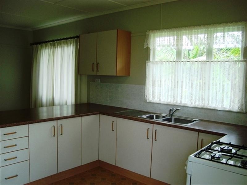 49 Amethyst Street, Holland Park QLD 4121