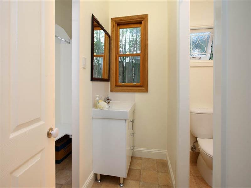 70 Nicholson Street, Greenslopes QLD 4120