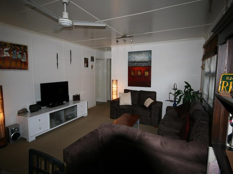 34 Third Street, Camp Hill QLD 4152